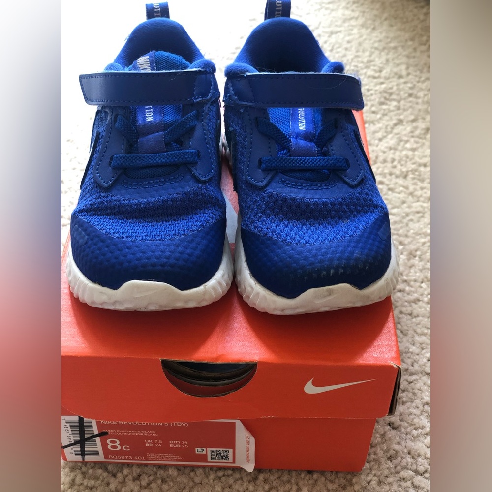 Nike Toddler size 8c Nike Revolutions blue